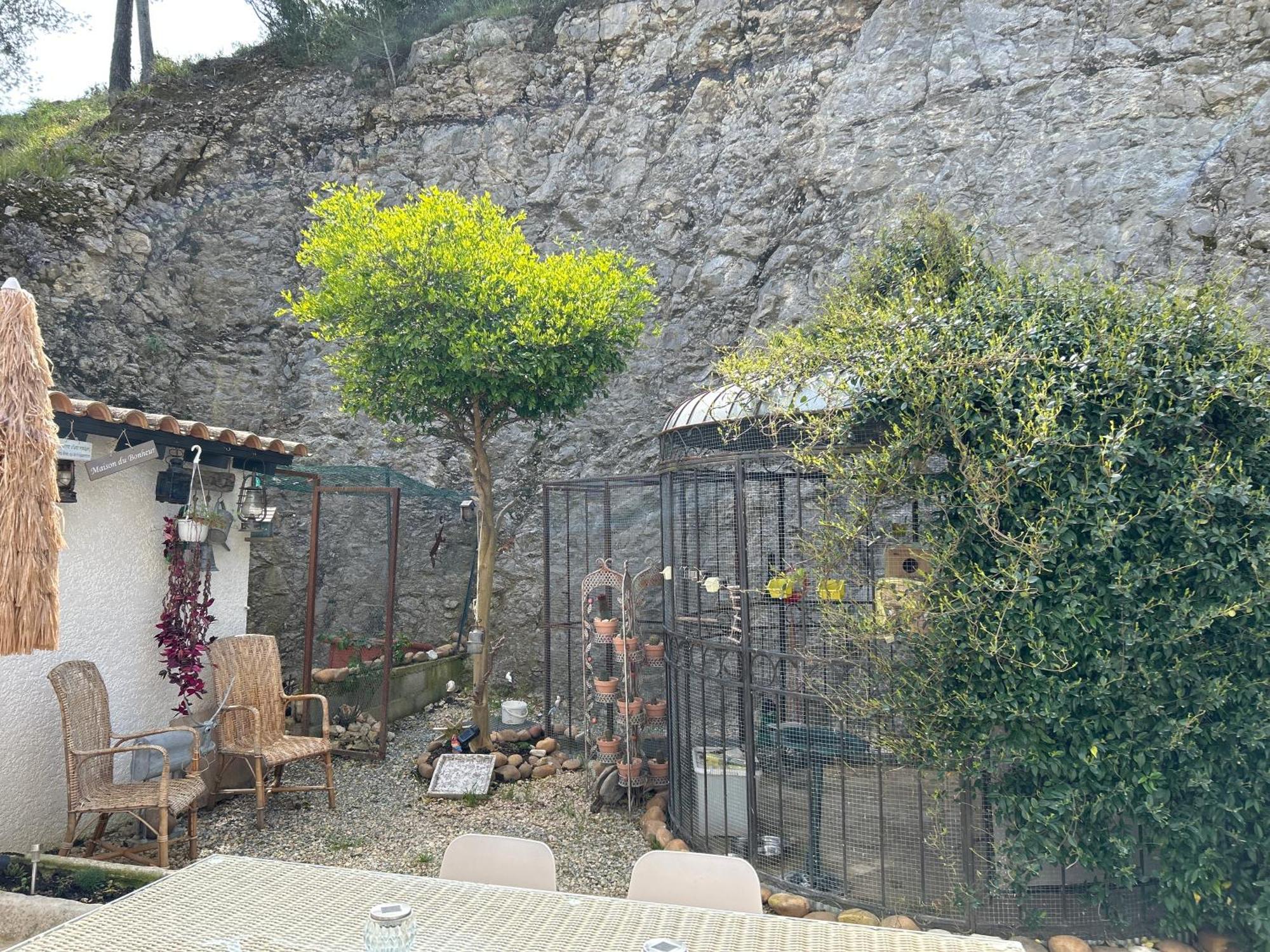 Loft Sauna Balneotherapie Beaucaire  Bagian luar foto